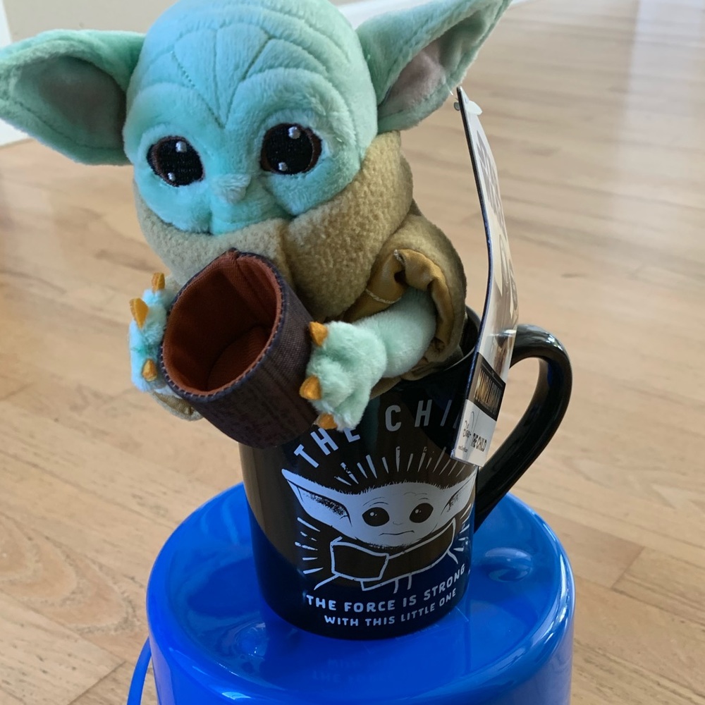 Star wars baby yoda mandalorian mug and plush